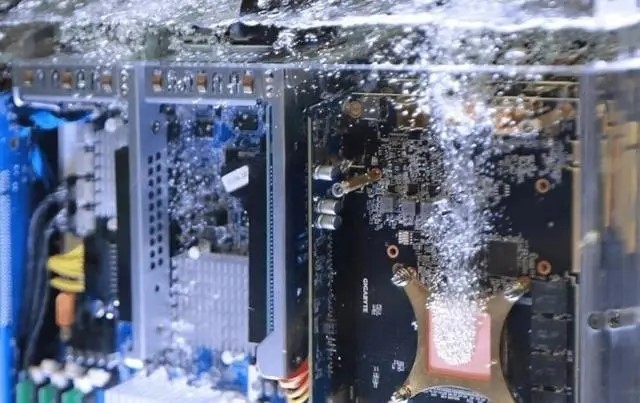 Samsung, SK Hynix Launch Chip Immersion Liquid Cooling Compatibility Test